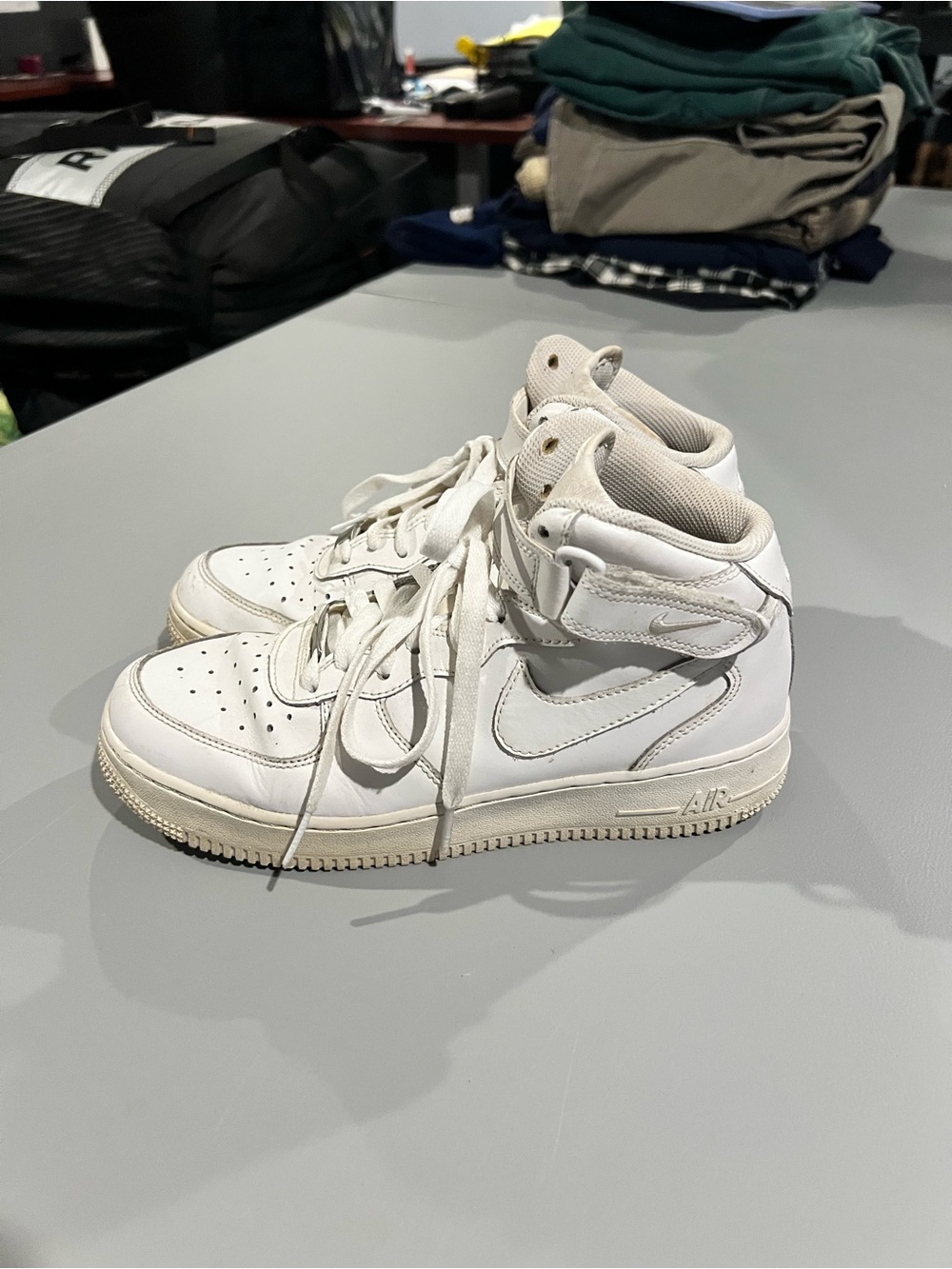 Nike White Air Force 1 Mid